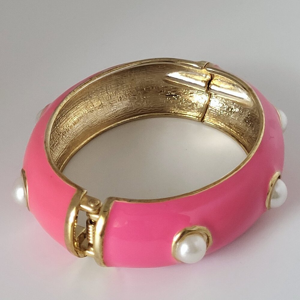 Pink Enamel Faux Pearl Gold Tone Bangle Clamp Bracelet 7" - Picture 6 of 6